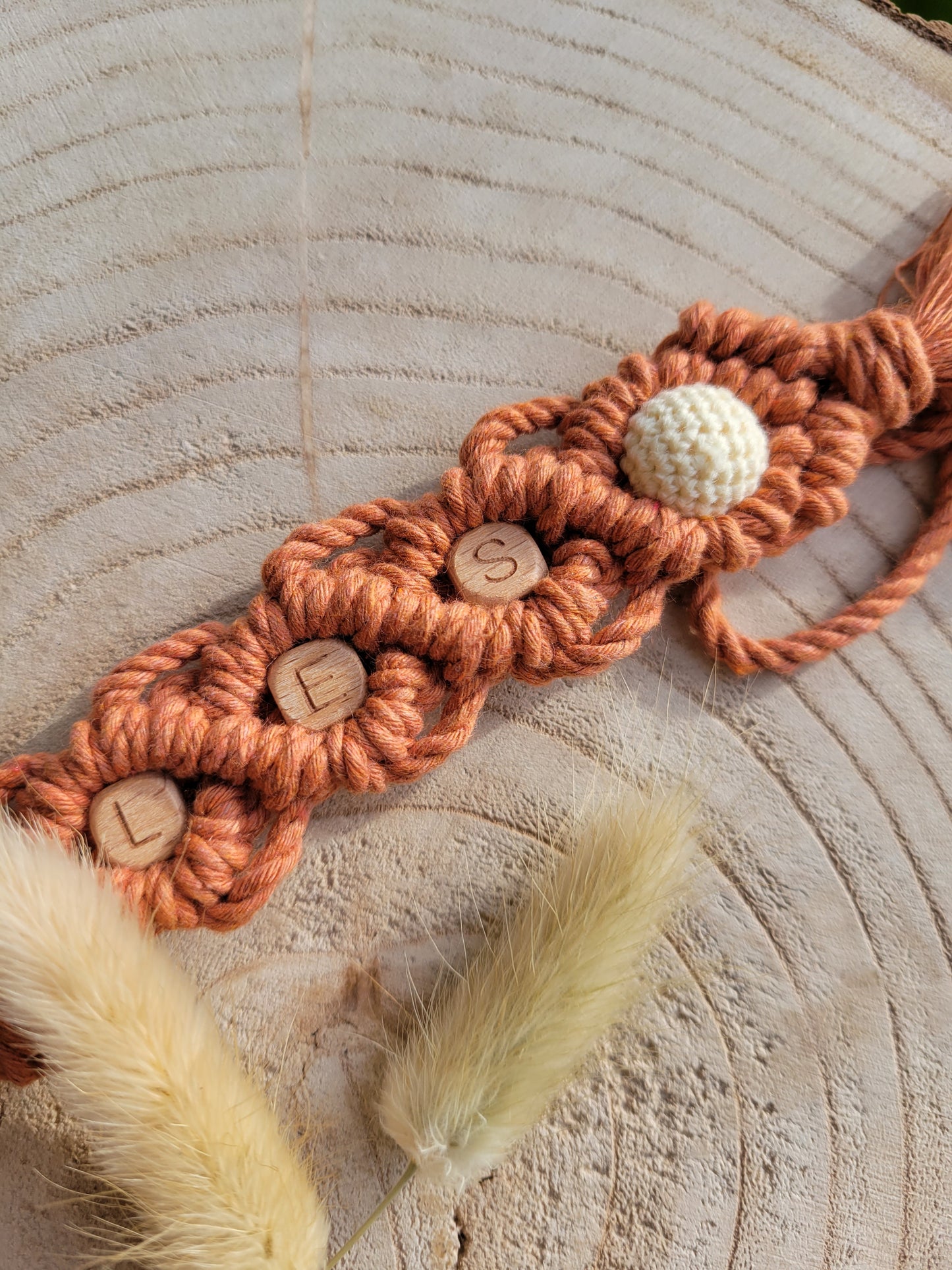 Attache tétine renard personnalisé macramé