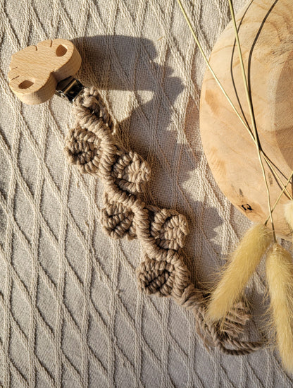 Attache tétine personnalisé macramé "Leaf"
